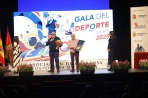 Aradeciendo el premio a la APDB